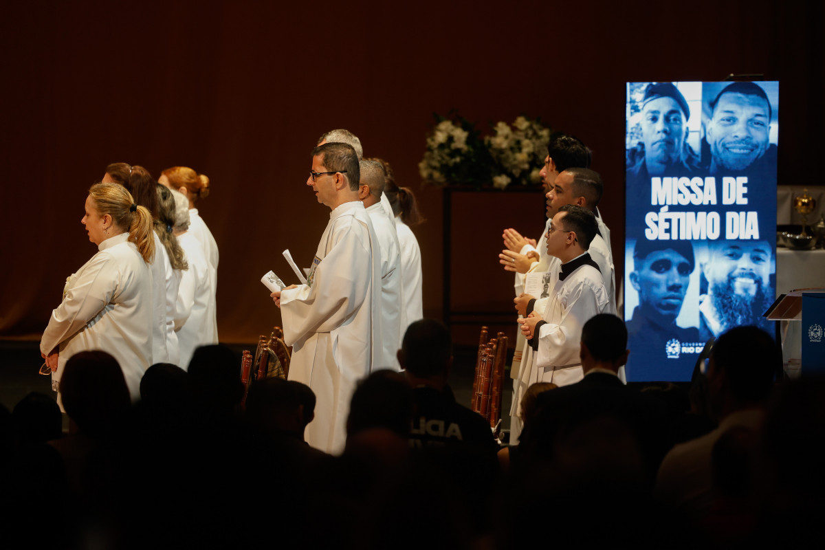 
Missa de sétimo dia em homenagem ao policiais mortos em operação no Rio de Janeiro/Fernando Frazão/Agência Brasil