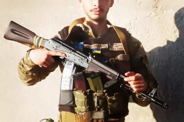 Philippe Marques Pinto, integrante do CV, foi ao menos três vezes para a Europa desde o início do conflito na Ucrânia/Foto: Divulgação/PCRJ