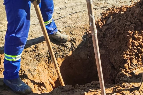 Operação da Compesa em Petrolina retira 18 ligações clandestinas