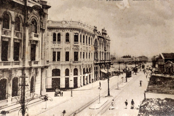 Ao recber título de capital, Recife passa a receber mais investimentos e desenvolvimento cresce  (Foto: Arquivo/DP)