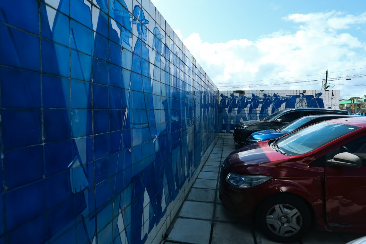 Mural de Corbiniano Lins, na Avenida Cruz Cabugá, Centro do Recife (Melissa Fernandes/DP Foto)