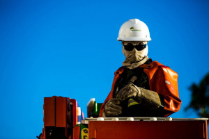 Neoenergia troca 335 postes em Brasília Teimosa