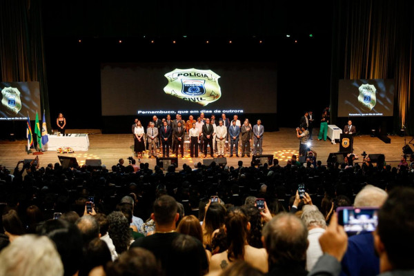 Pernambuco forma  423 novos policiais civis (Foto: Marina Torres/DP Foto)