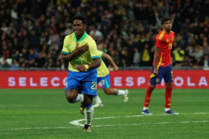 Atacante Endrick atuando pela Seleção Brasileira