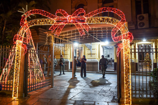 Iluminação de Natal marca início de celebração de festas de fim de ano no Poder Judiciário  (Foto: Crysli Viana/DP Foto)