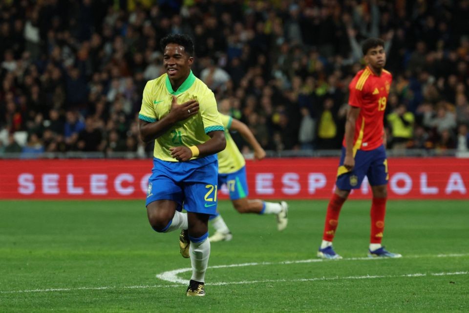 Atacante Endrick atuando pela Seleção Brasileira/Pierre-Philippe Marcou / AFP