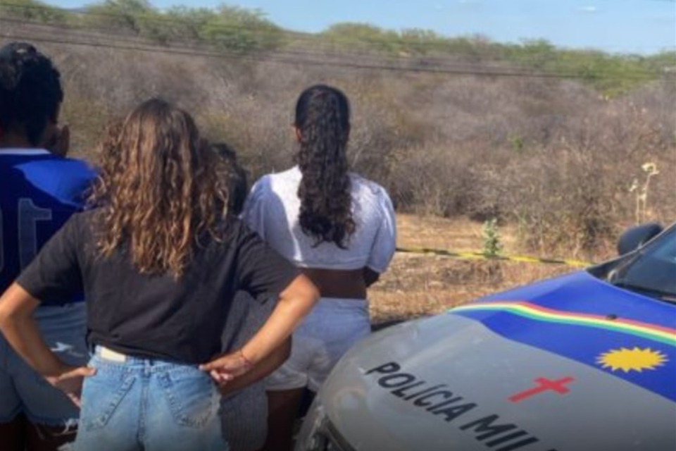 Corpo de mulher é encontrado às margens da BR-232 em Serra Talhada
/Reprodução/Redes sociais