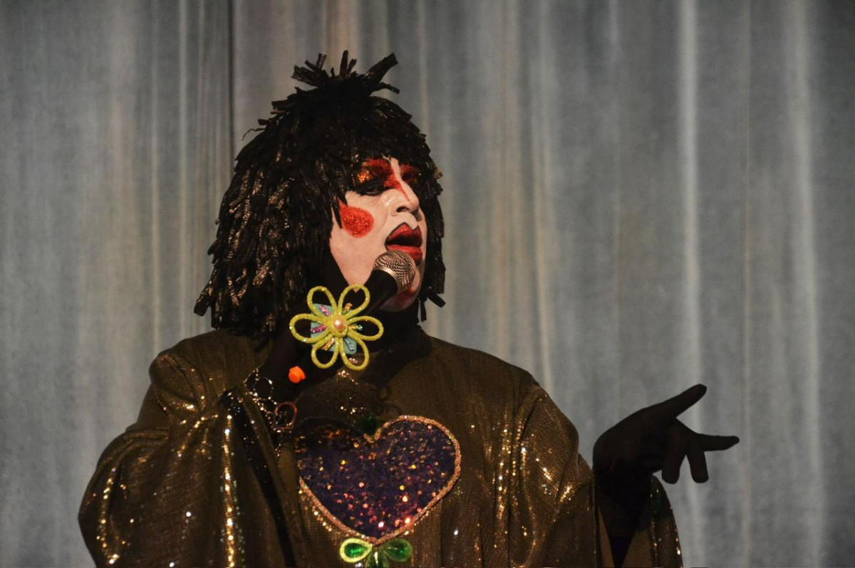 Peça retrata os bastidores de um convento nada convencional (Divulgação)