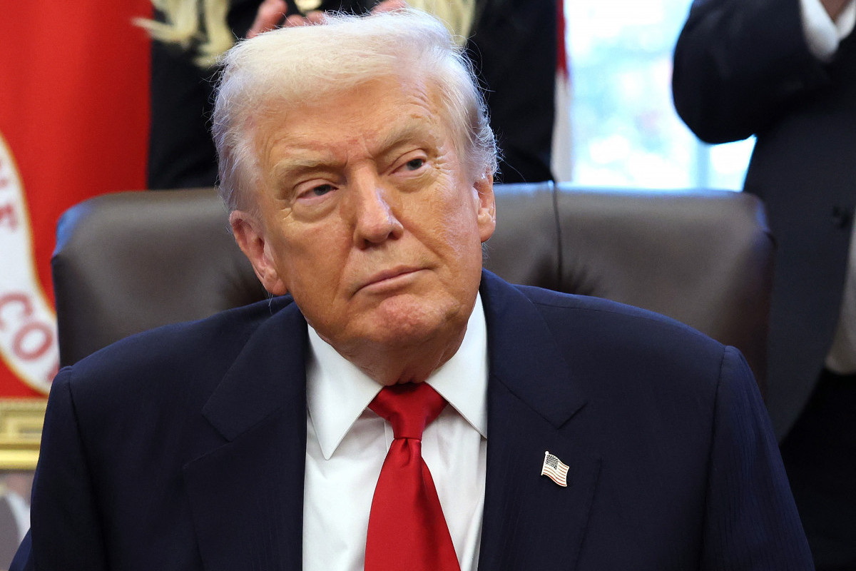 E-mails de Epstein sugerem que Trump sabia 