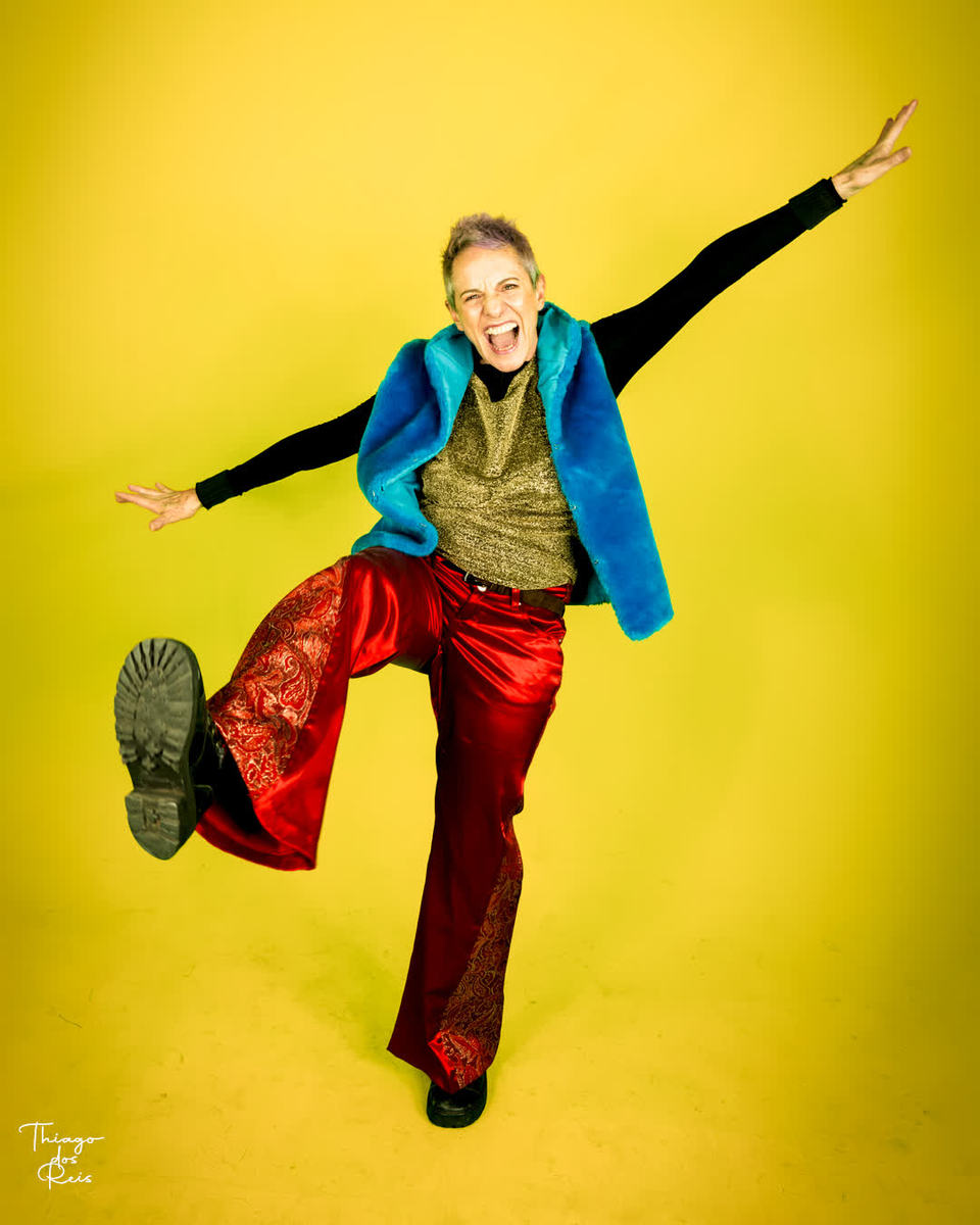 Cantora, compositora e multi instrumentista Laura Finocchiaro (Foto: Thiago dos Reis/Divulgação)