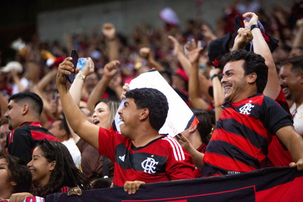  São Lourenço da Mata, PE, 15/11/2025 - SPORT FLAMENGO - Na noite deste sábado(15), a equipe do Sport recebeu a equipe do Flamengo pelo Campeonato Brasileiro da Serie A 2025 na Arena de Pernambuco. Torcida do Flamengo