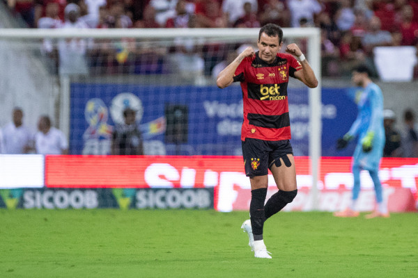  S&atilde;o Louren&ccedil;o da Mata, PE, 15/11/2025 - SPORT FLAMENGO - Na noite deste s&aacute;bado(15), a equipe do Sport recebeu a equipe do Flamengo pelo Campeonato Brasileiro da Serie A 2025 na Arena de Pernambuco. Pablo