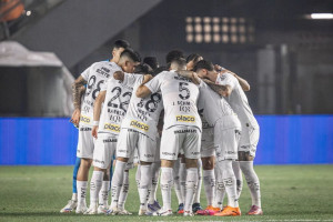 Elenco do Santos antes de partida pelo Campeonato Brasileiro da Série A