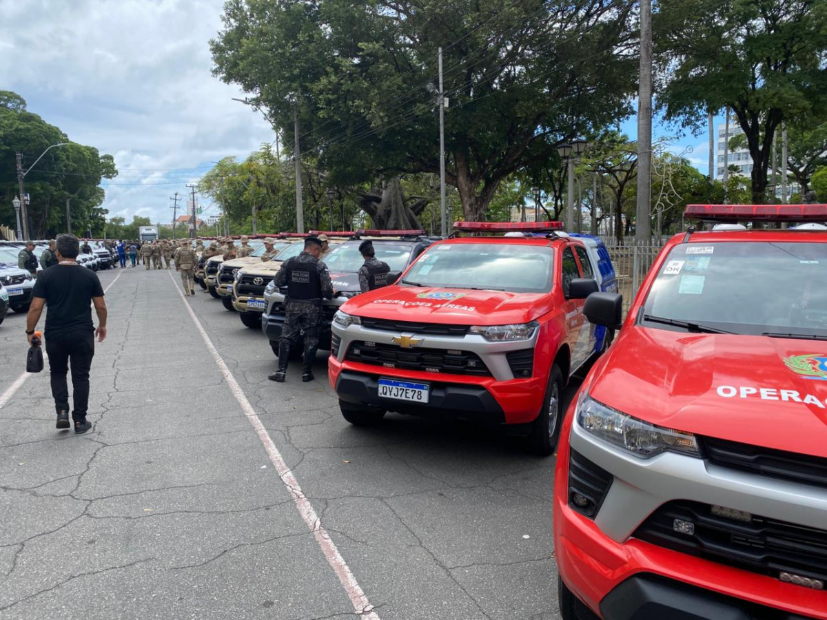 Segurança Pública de Pernambuco recebe helicóptero, drones, fuzis e novas viaturas
 (Foto: Cadu Silva/DP)