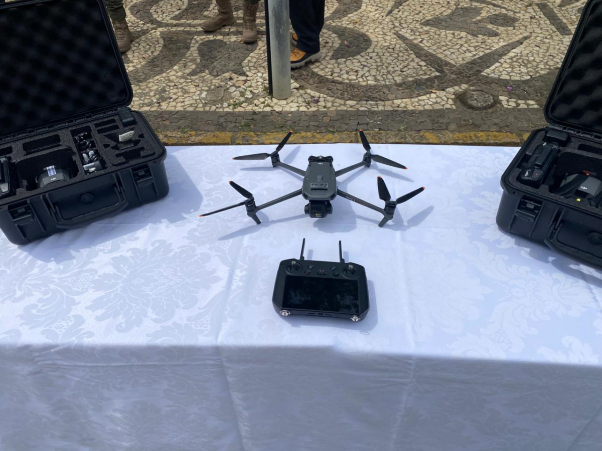 Segurança Pública de Pernambuco recebe helicóptero, drones, fuzis e novas viaturas
 (Foto: Cadu Silva/DP)