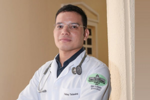 O estudante de medicina Edcley Teixeira, que oferece serviços de consultoria para vestibulandos
