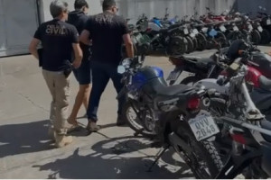 Suspeitos foram levados para o Depatri, no Recife 