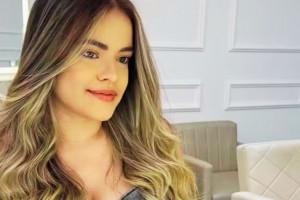 Allany foi torturada e morta. Ela estava amarrada a um cadeira no quarto da casa onde vivia