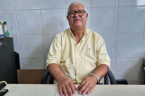 Jairo James foi diagnosticado com câncer em 2015 e fez tratamento pelo plano de saúde (Foto: Sandy James/DP Foto)