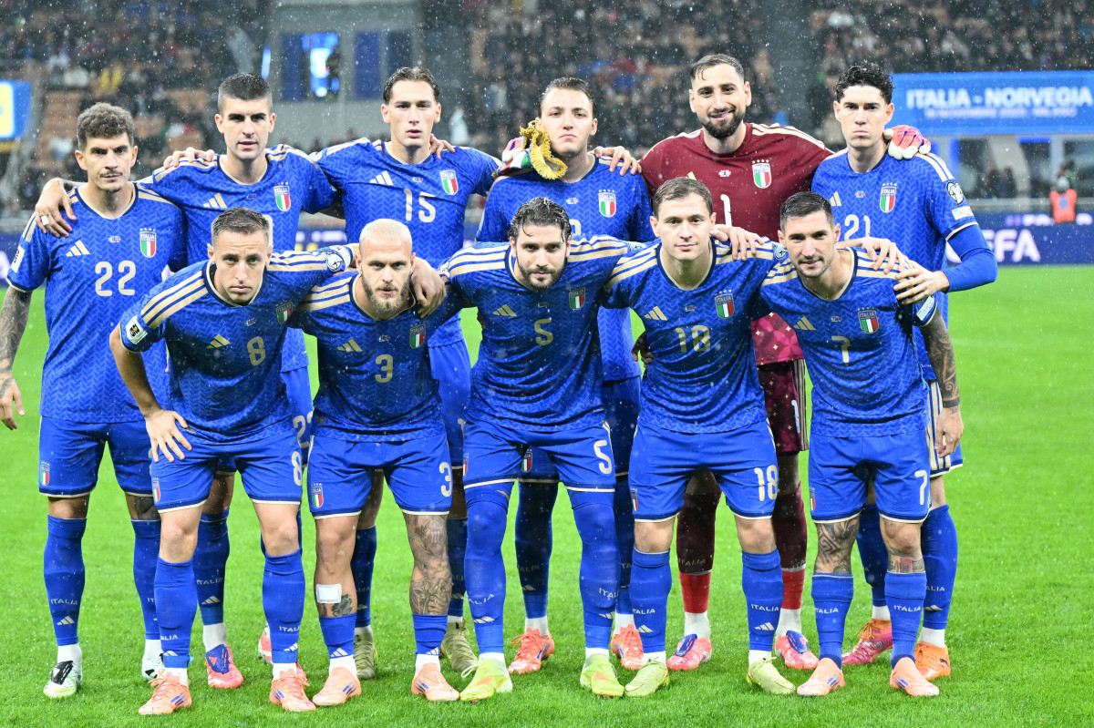 A Seleção Italiana irá disputar a repescagem europeia, em busca de voltar a Copa do Mundo após mais de 10 anos /STEFANO RELLANDINI / AFP