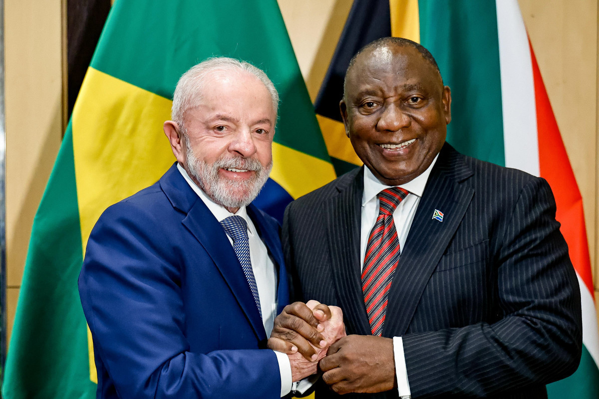 Presidente da República, Luiz Inácio Lula da Silva, durante reunião bilateral com o Presidente da República da África do Sul, Cyril Ramaphosa/ Ricardo Stuckert / PR