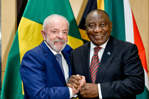 Presidente da República, Luiz Inácio Lula da Silva, durante reunião bilateral com o Presidente da República da África do Sul, Cyril Ramaphosa