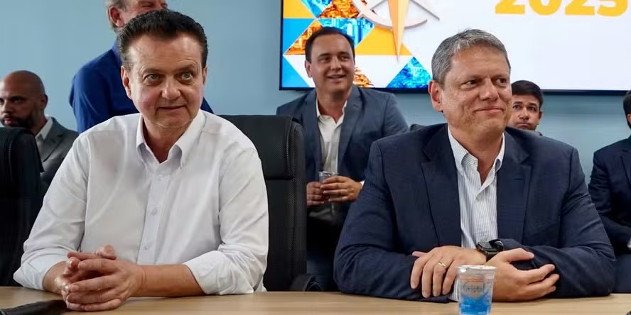 Prefeito de São Paulo, Tarcísio de Freitas e presidente do PSD, Gilberto Kassab/Foto: Celso Silva / Governo do Estado de SP