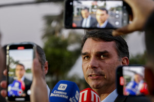 Senador Fl&aacute;vio Bolsonaro