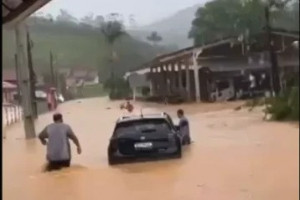 
Litoral norte de SC é o mais afetado até o momento, com risco de alagamentos, enxurradas e deslizamentos