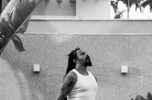 'Legado' é o segundo disco solo de Marcelo Falcão, sucedendo 'Viver'