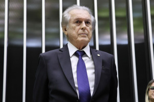 Luciano Bivar mostra preocupa&ccedil;&atilde;o com futuro do Sport e respalda nome de Branquinho. 