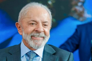 No pronunciamento, Lula vai destacar a isenção do IR para quem ganha até R$ 5 mil por mês, aposta para turbinar popularidade em 2026
