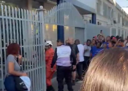 Vítimas chegaram a ser levadas para o hospital, mas não resistiram aos ferimentos/Reprodução