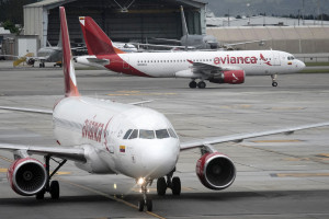 O sistema em questão é o Elevator and Aileron Computer (Elac), um computador de controle dos elevadores e aerofólios dos aviões.