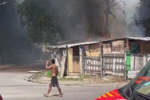Incêndio ocorreu no Recife, neste sábado, 29 de novembro