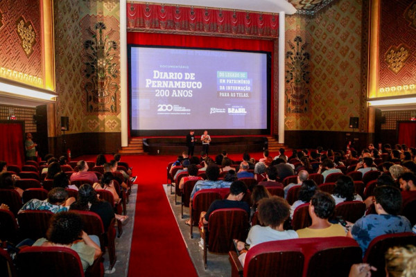 Documentário sobre os 200 anos do Diario de Pernambuco foi exibido no Cinema Sã Luiz neste sábado (29)