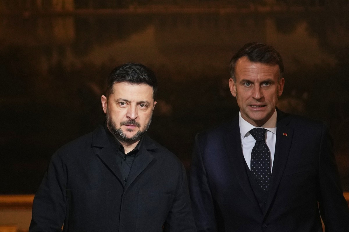 o presidente ucraniano, Volodymyr Zelensky se reuniu em Paris com o presidente francês, Emmanuel Macron/ AFP