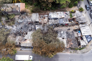 Terreno onde aconteceu trag&eacute;dia, na Iputinga, est&aacute; sendo limpo pela prefeitura  