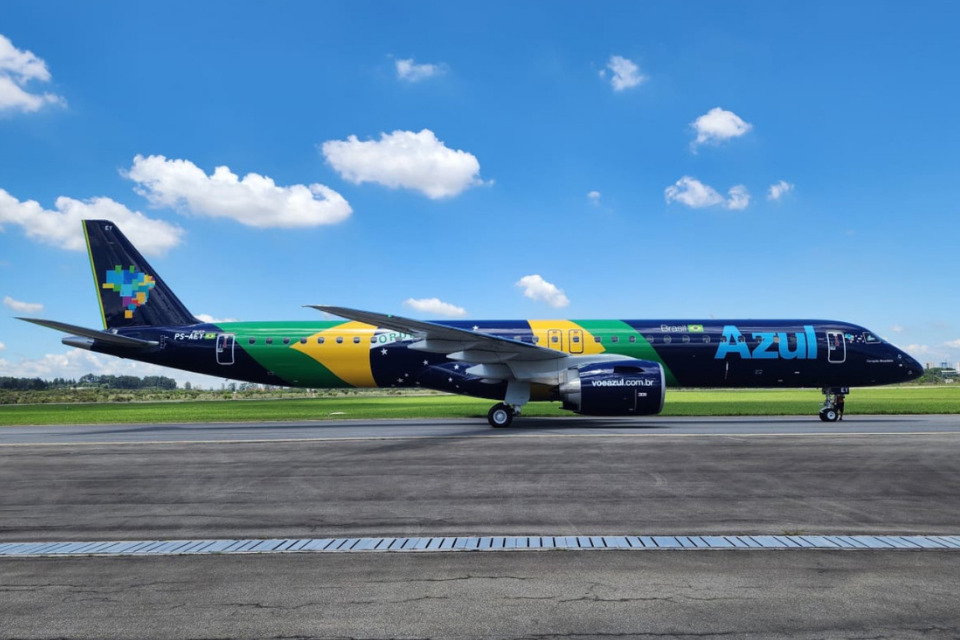 O Aeroporto Internacional do Recife receberá um incremento de 170 voos extras, entre pousos e decolagens, entre os dias 11 e 22 de fevereiro./Foto: Divulgação/Azul