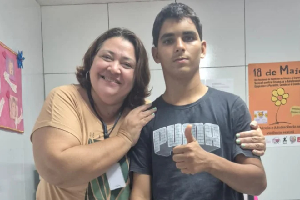 Verônica Oliveira conta que jovem Gerson tinha diagnóstico de esquizofrenia e sonhava em ser domador de leões na África/Material cedido ao Correio Braziliense 