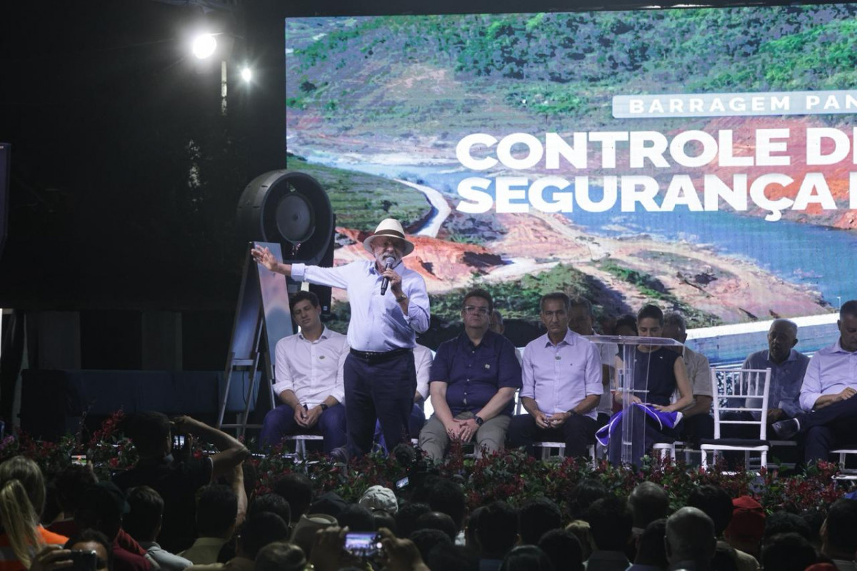 Presidente Lula discursa em entrega de Barragem de Panelas II, em Cupira (PE)/Foto: Francisco Silva/ DP foto