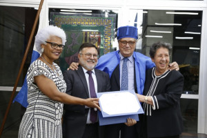 Unicap concede título de Doutor Honoris Causa a José Paulo Cavalcanti Filho 