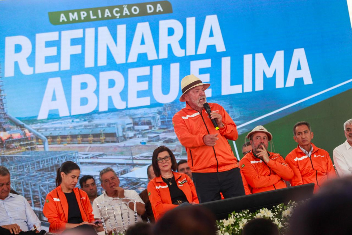 Lula durante cerimônia de ampliação da capacidade operacional da Refinaria Abreu e Lima  (Crysli Viana/DP foto)