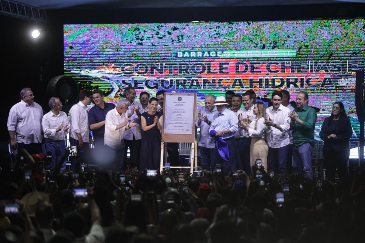 Raquel Lyra e Lula durante evento de inauguração da Barragem Panelas II (Francisco Silva/DP Foto)