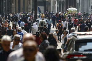 Mais de 8,6 milhões de brasileiros deixaram a linha da pobreza em 2024