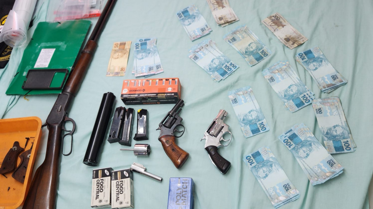 Armas e drogas foram apreendidas na ação /Divulgação/MPPE