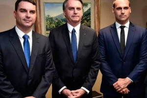 Flávio foi escolhido por Bolsonaro para disputar a eleições 2026