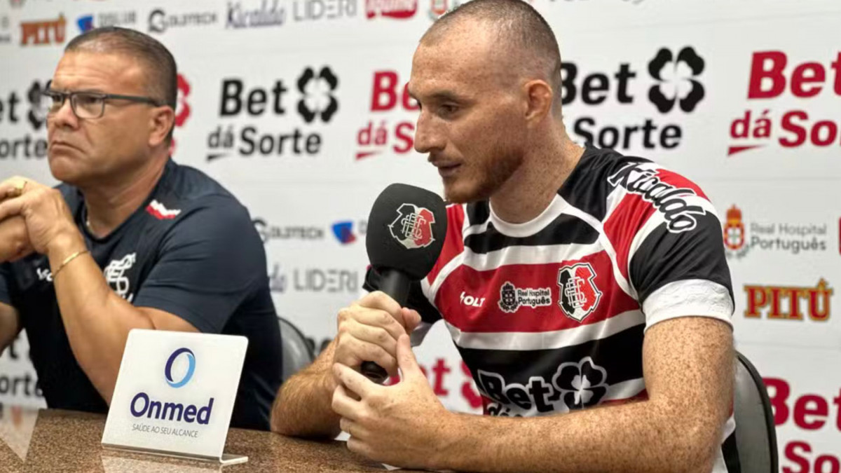 Ianson, zagueiro do Santa Cruz /Evelyn Victoria/SCFC