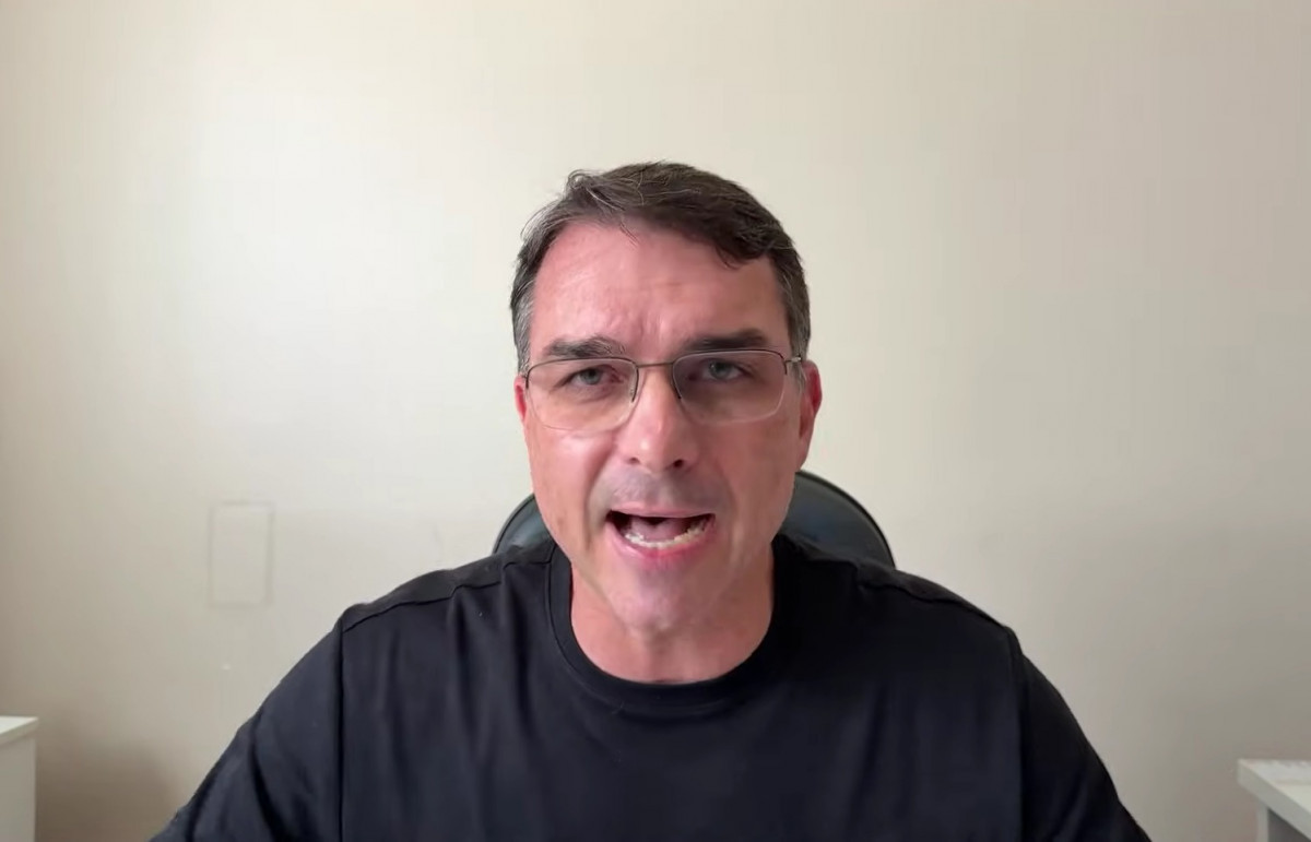 Na noite desta sexta-feira, 5, Flávio disse que se reuniu com o governador de São Paulo, Tarcísio de Freitas (Republicanos), que teria manifestado apoio ao pleito ao Planalto no próximo ano/Foto: Reprodução/YouTube