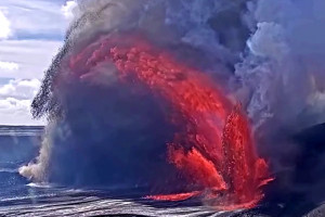Localizado na área fechada do Parque Nacional dos Vulcões do Havaí, o Kilauea é um dos vulcões mais ativos do mundo e está em erupção desde o dia 23 de dezembro de 2024